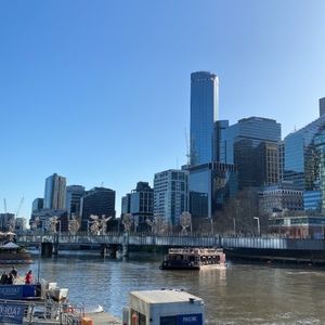 Meet your Posher, Linh